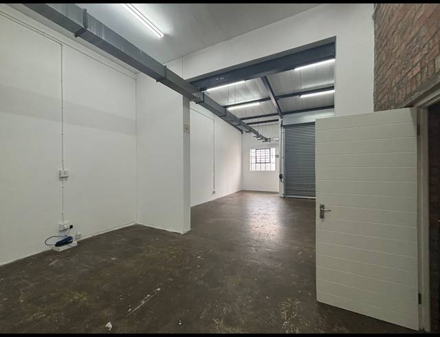 124M² WAREHOUSE TO LET IN MAITLAND